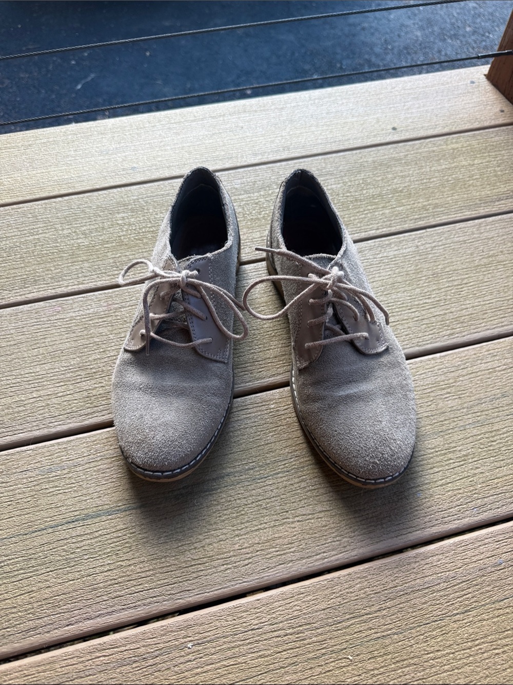 Women’s Taupe Suede Lace-Up Oxfords